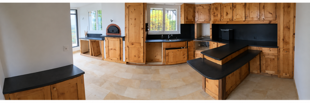 Cuisine en bois massif sur mesure terminée – Atelier Art Home