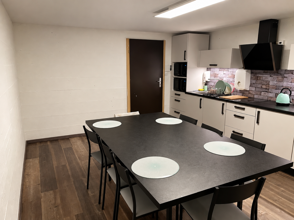 Espace repas de la salle de pause – Atelier Art Home