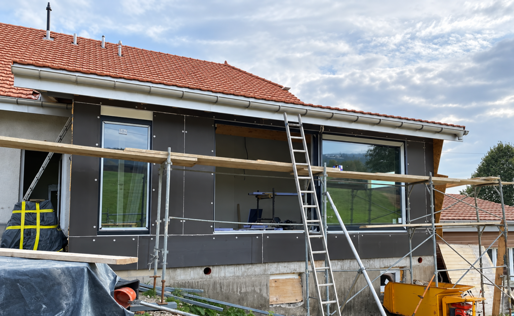 Isolation extérieure de la façade et pose des fenêtres – Atelier Art Home