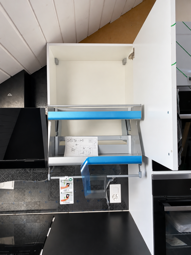 Meuble haut à abattant avec rangement escamotable – Atelier Art Home